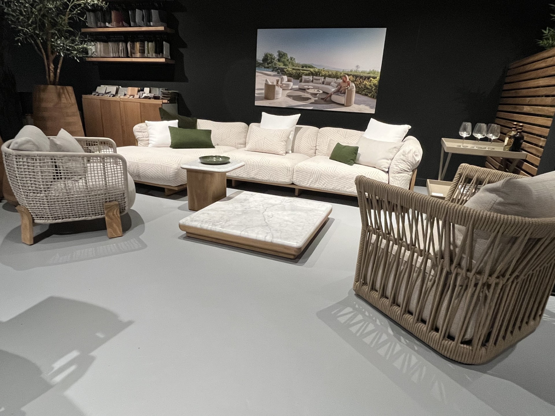 Showroom 2
